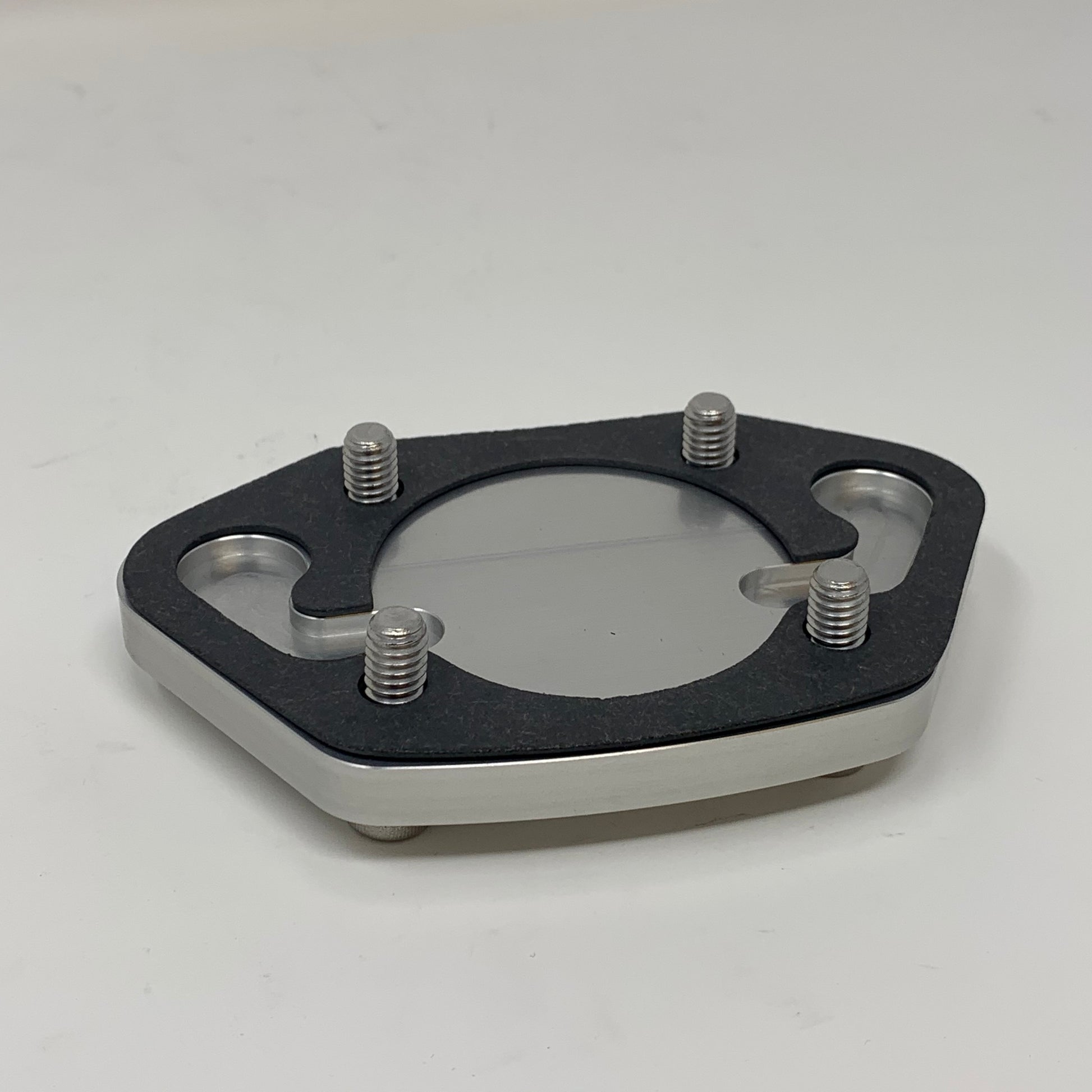 CPT Billet Aluminum Camshaft Rear Bearing Plate for IH 266, 304, 345, 392 V8 Engine